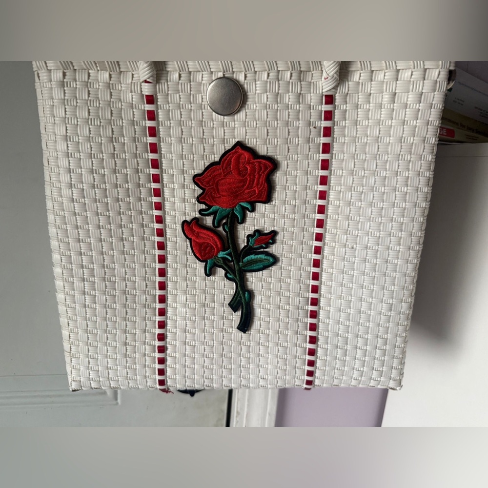 Handwoven Mexican Tote Bag with Red Rose Embroidery –White Plastic Handmade - Picture 2 of 8